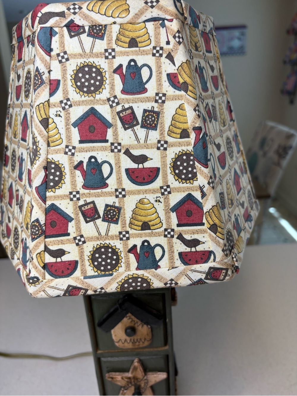 Primitive-Style Country Lamp With Patterned Lamp Shade - Picture 3 of 10